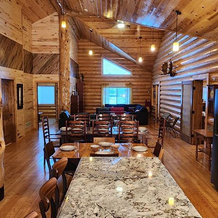 Beargrass Lodging & Rv Resort Hungry Horse 외부 사진