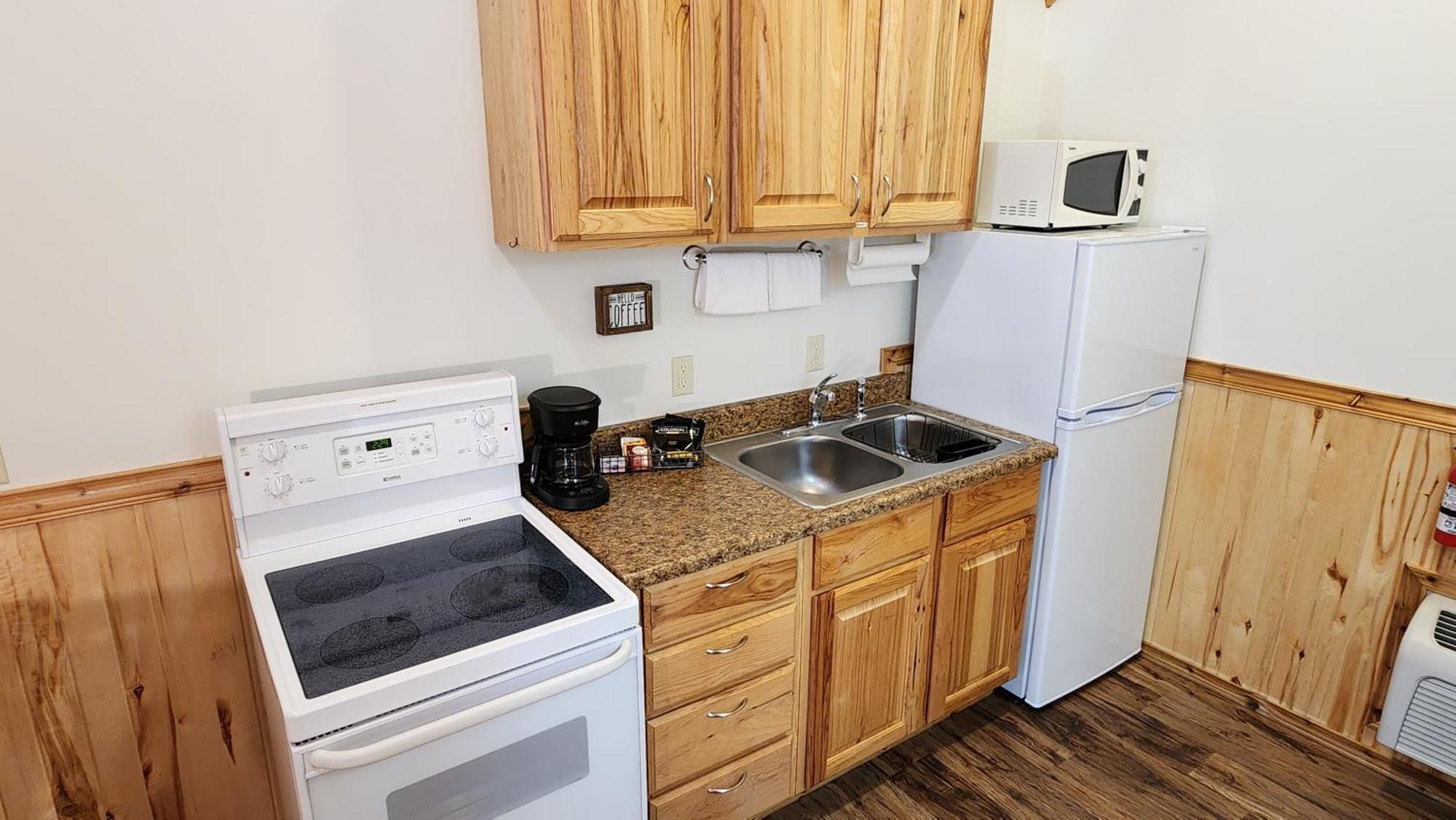 Beargrass Lodging & Rv Resort Hungry Horse 외부 사진