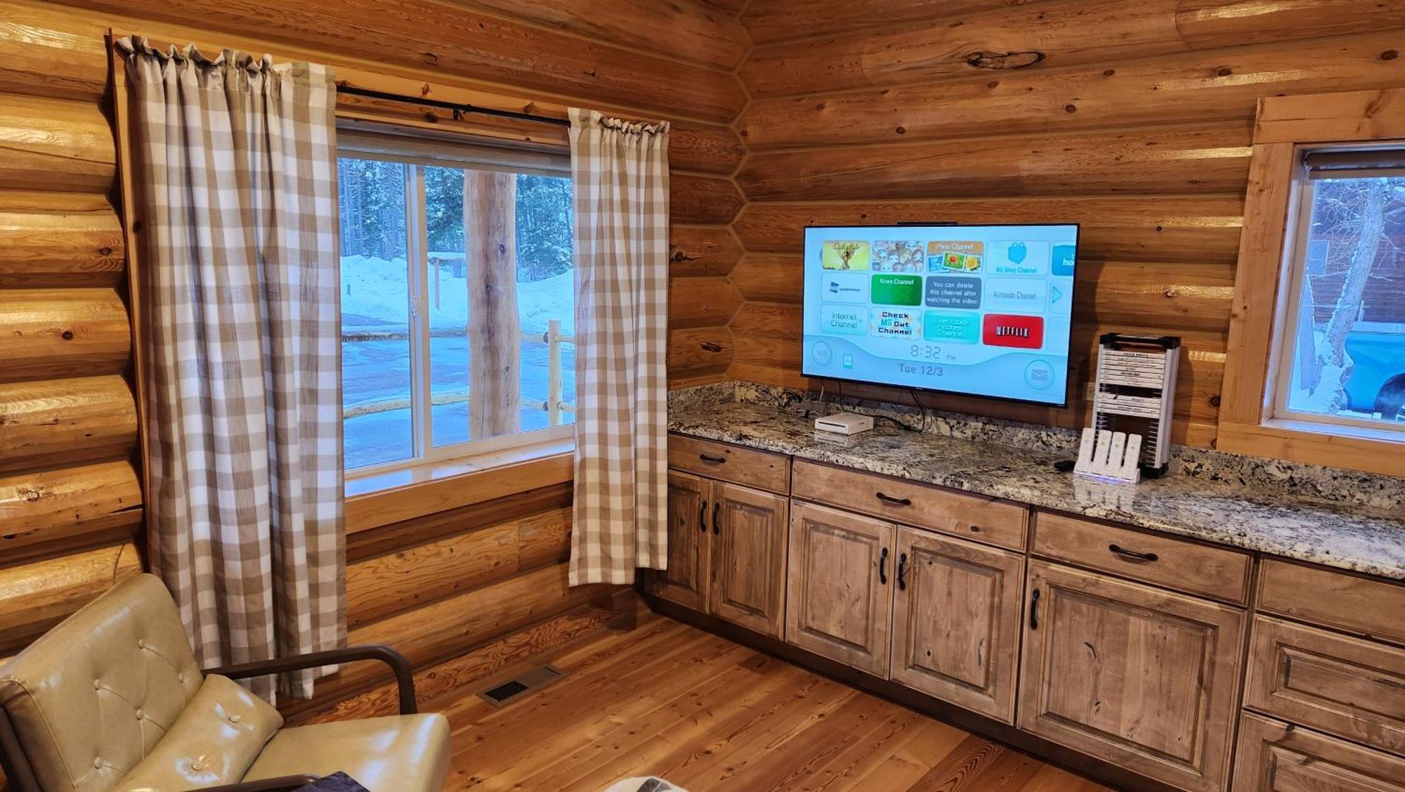 Beargrass Lodging & Rv Resort Hungry Horse 외부 사진